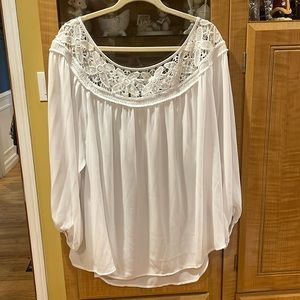 Avenue Top white size 26/28
